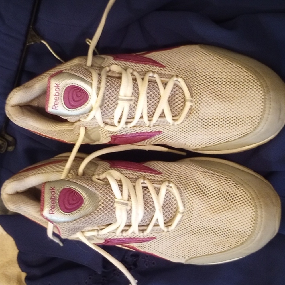 Rebook easytone renew athletic shoes